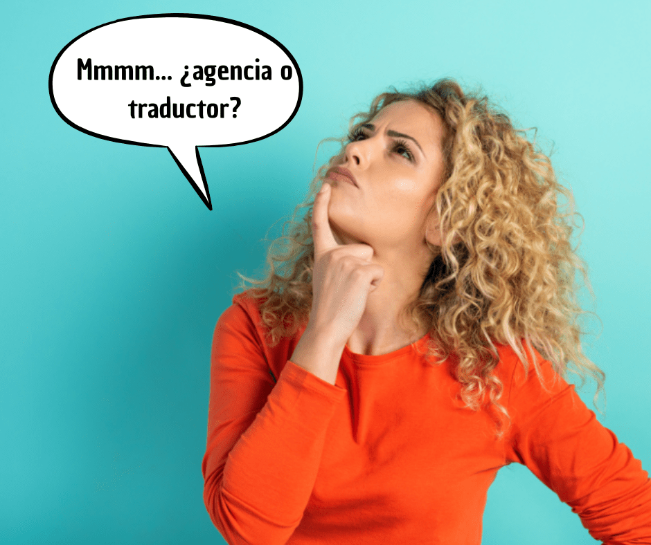 Chica pensativa, dudando entre agencia o traductor